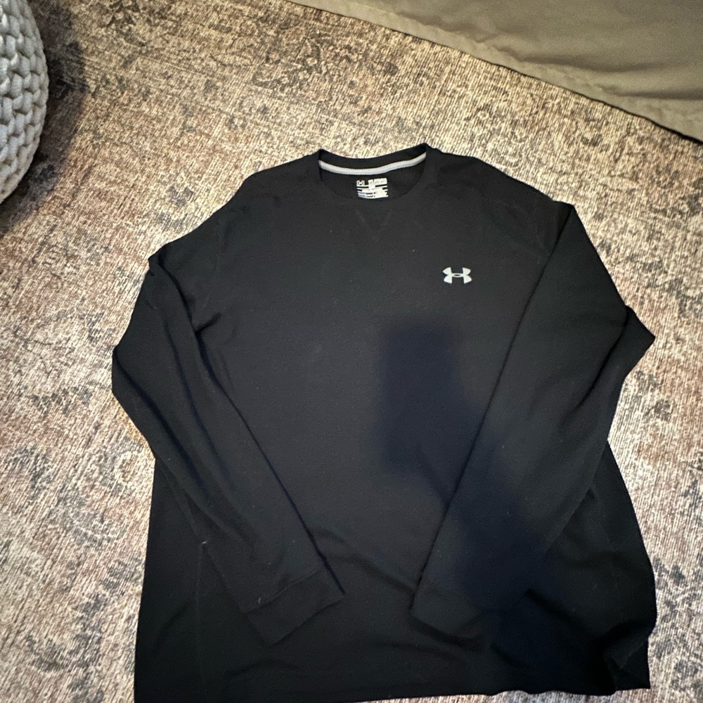 Men’s Under Armour, black flannel long sleeve T-shirt